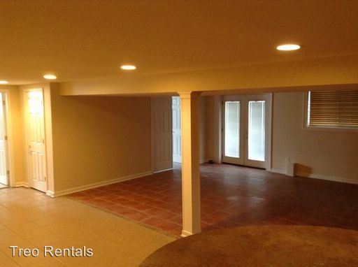 Building Photo - 5679 S Gilmore Rd