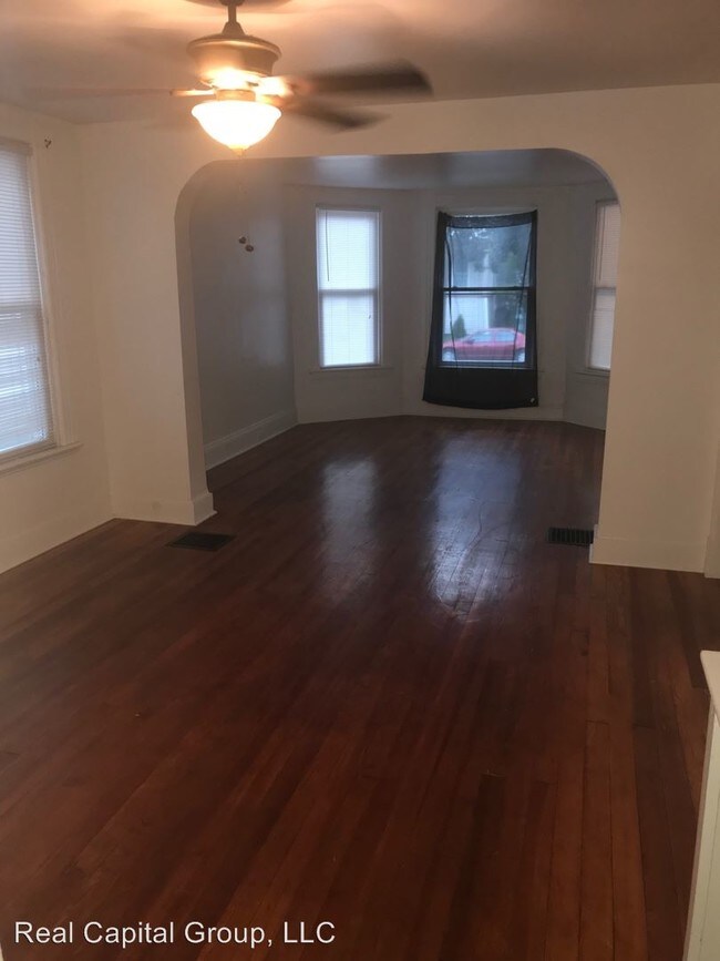 Building Photo - 126 Park Pl