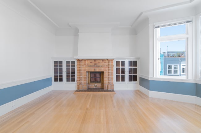 Photo - 670 Lombard St Apartment