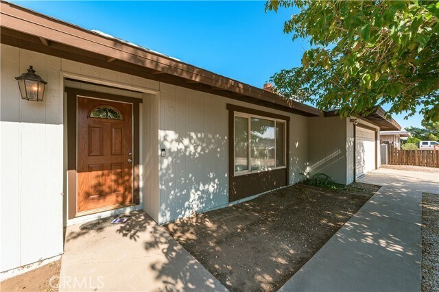 Foto del edificio - 16034 Pawnee Rd