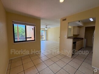 Building Photo - 2905 Winkler Ave