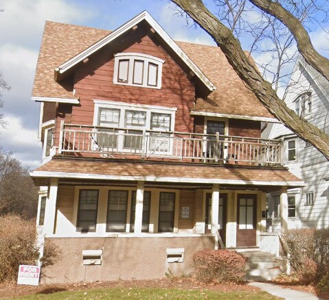 Building Photo - 2000 E Newberry Blvd