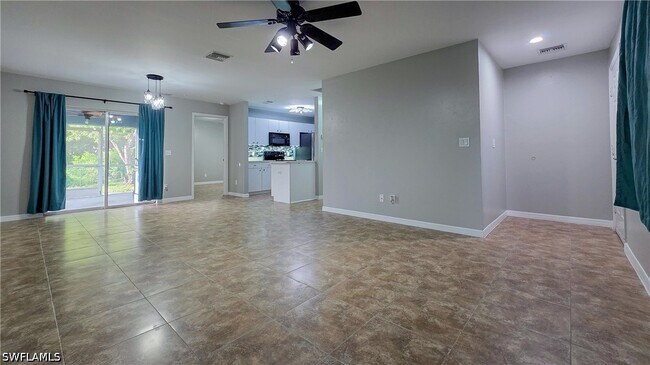 Foto del edificio - 7319 Albany Rd