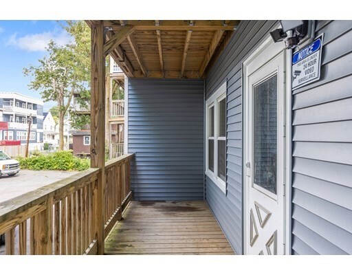 Building Photo - 60 Lithgow St