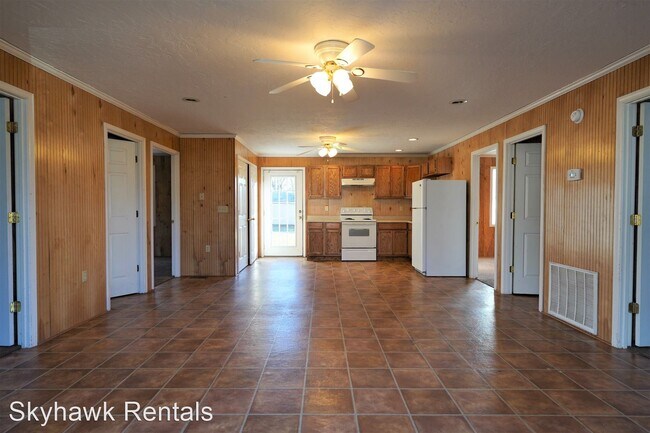 Foto del edificio - 4 br, 2 bath House - 210 Lee St.