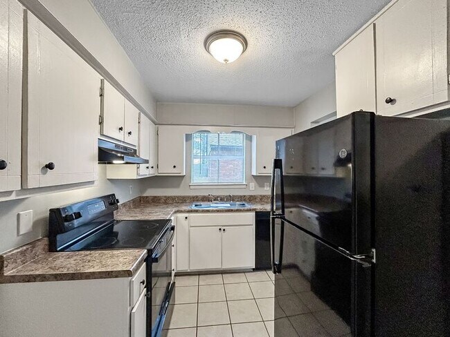 Foto del edificio - 1834 Southaven Cir N