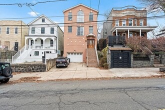 Building Photo - 359 Webster Ave