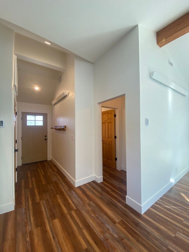 Building Photo - Accessory dwelling on the creek!