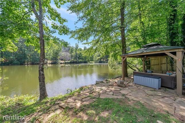 Building Photo - 5 br, 3 bath House - 1318 Chandler Court Nw