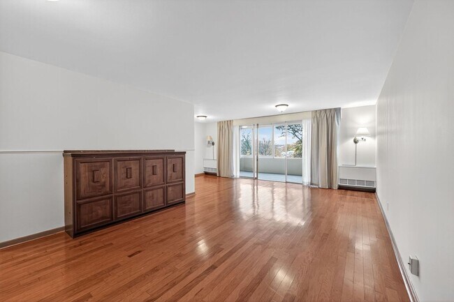 Foto del edificio - 2324 Madison Rd