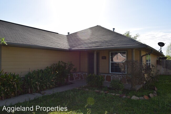 Foto del edificio - 3 br, 2 bath House - 907 Crested Point