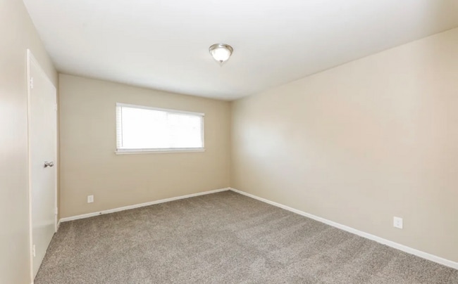 Building Photo - 2815 St Elmo Dr