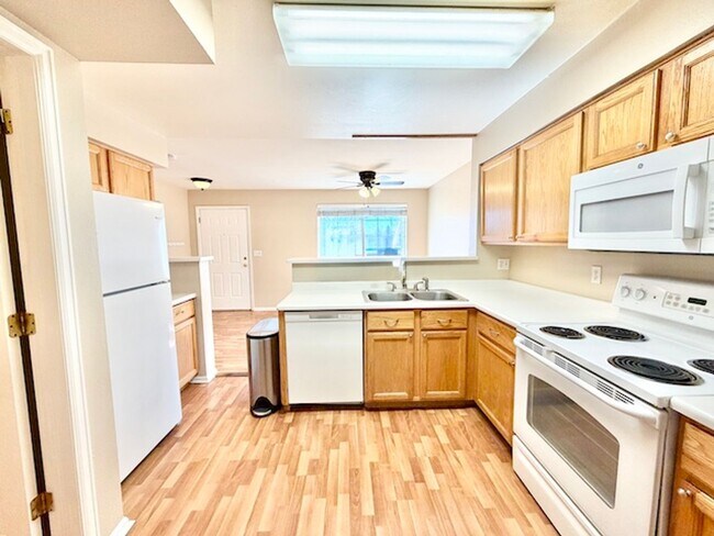 Foto del edificio - Westbury Farms 1-Bedroom