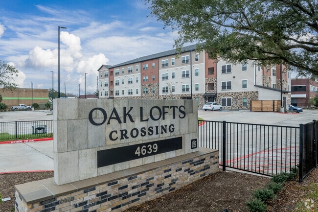 Entrance - Oak Lofts Crossing(55+ Community)