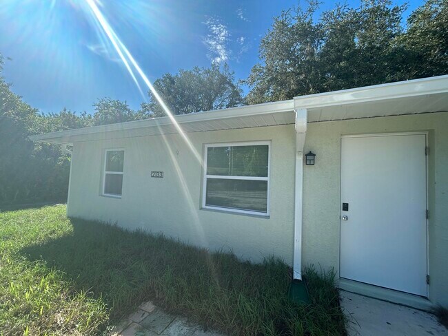 Foto del edificio - 2133 Sibley Ave