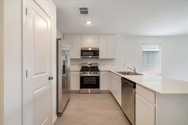 Building Photo - 152 Ghost Stories Wy