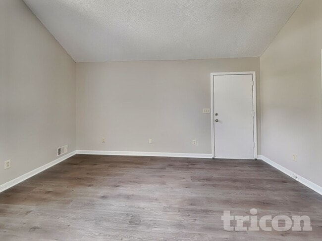 Building Photo - 4580 Woodcroft Cove