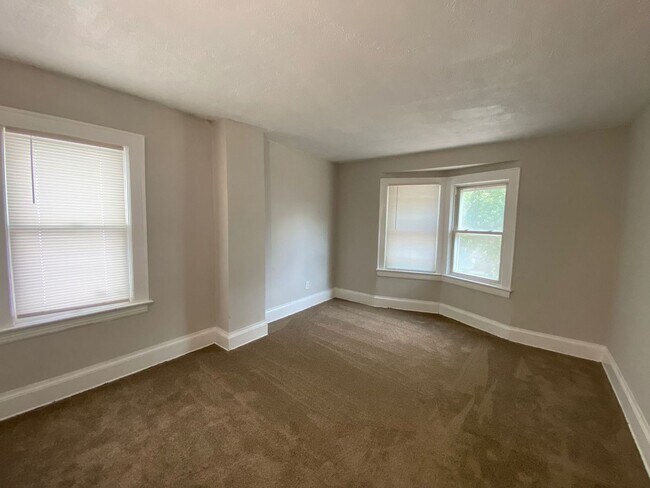 Foto del edificio - Beautiful, Large 5 Bedroom Cleveland Home - Now Available!