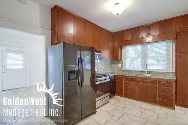 Building Photo - Cozy 2Bdm 2Ba Home in the Encanto Neighbor...