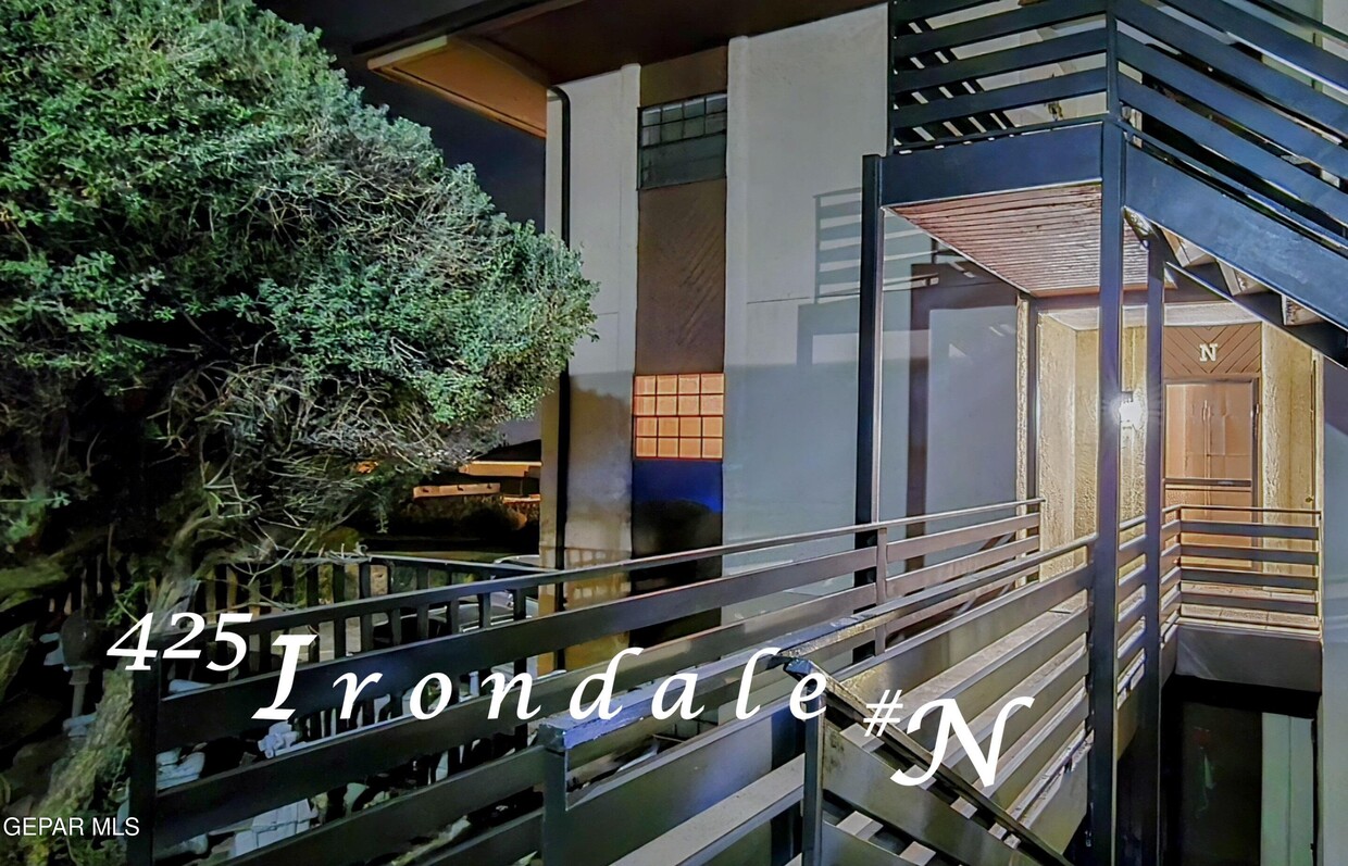 Foto principal - 425 Irondale Dr