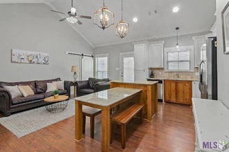 Building Photo - 40496 Sage Field Ct