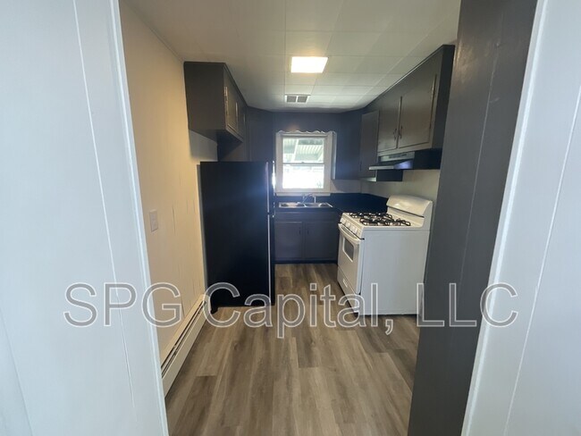 Foto del edificio - 586 Salem Ave