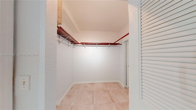 Foto del edificio - 771 SW 148th Ave