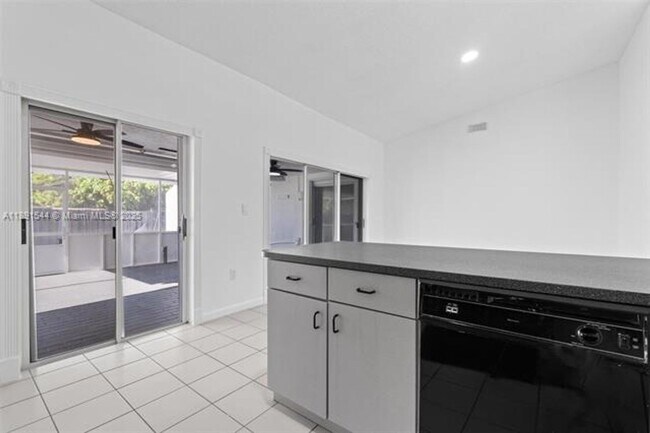 Foto del edificio - 13400 SW 182nd St