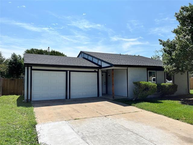 Primary Photo - 2517 Clearwood Dr