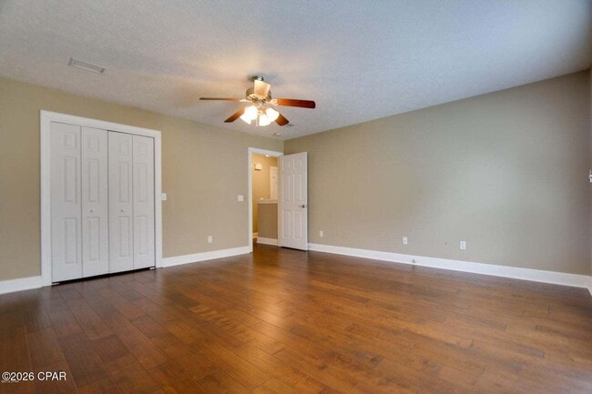 Building Photo - 4026 Oak Forest Dr