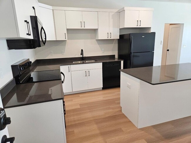 Building Photo - The Links