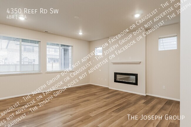 Foto del edificio - 4350 Reef Rd SW