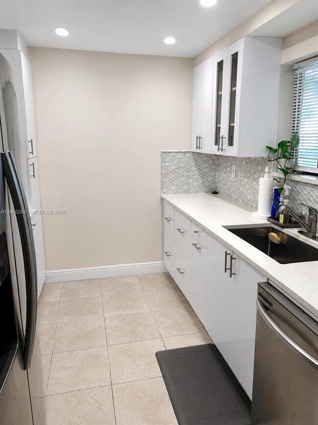 Foto del edificio - 9568 SW 1st Ct