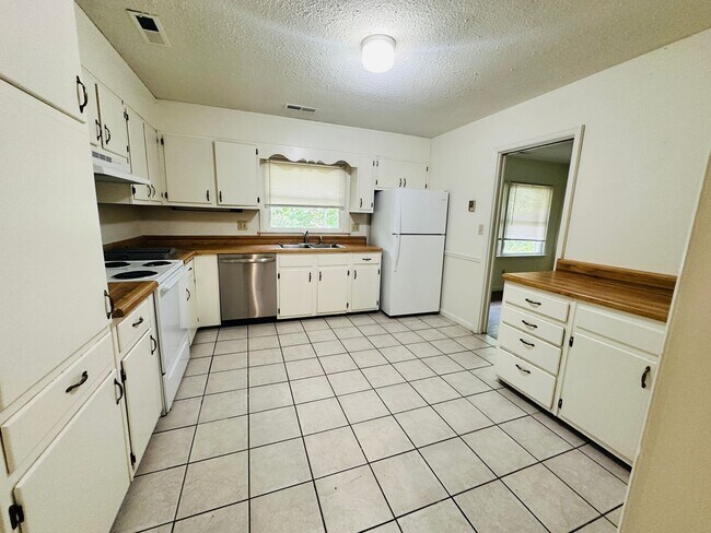 Foto del edificio - 604 Kelsey Ln