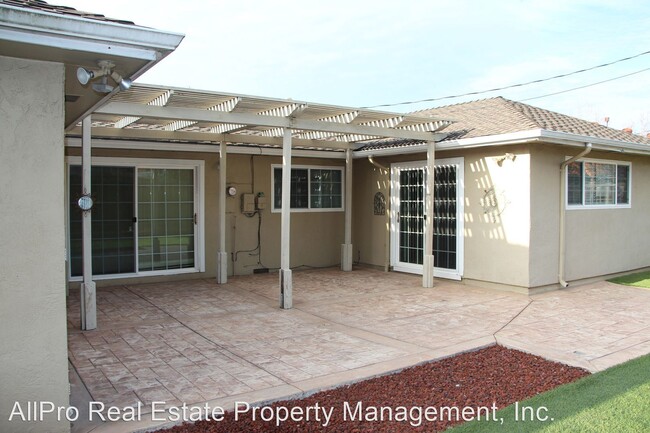 Building Photo - 3 br, 2 bath House - 5268 Paxton Ct