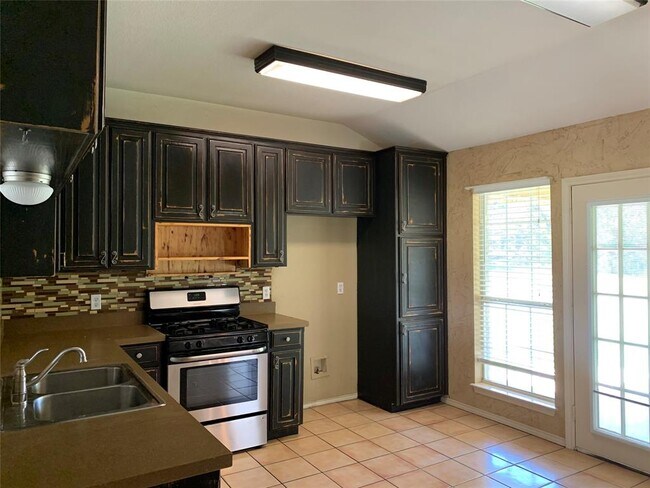 Building Photo - 211 Zion Hill Loop