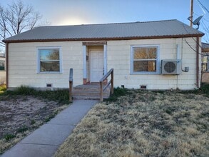 Building Photo - 604 N Ohio Ave