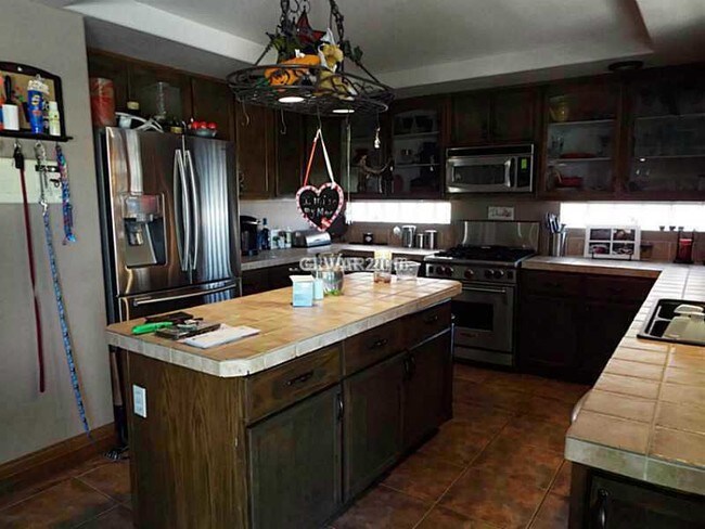 Foto del edificio - 8317 Deer Springs Way
