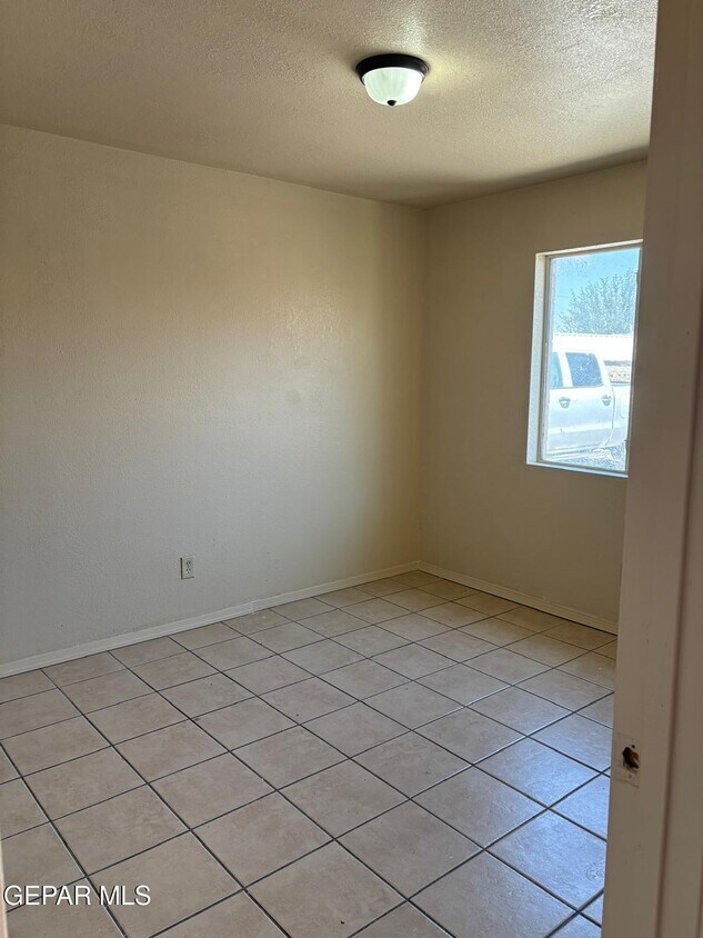 Foto principal - 7142 Dale Rd