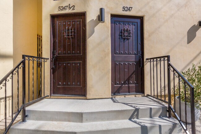 Foto del edificio - 854 S Sycamore Ave