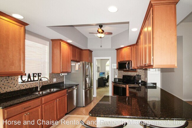 Foto del edificio - 3 br, 3 bath House - 13260 Ipolita St