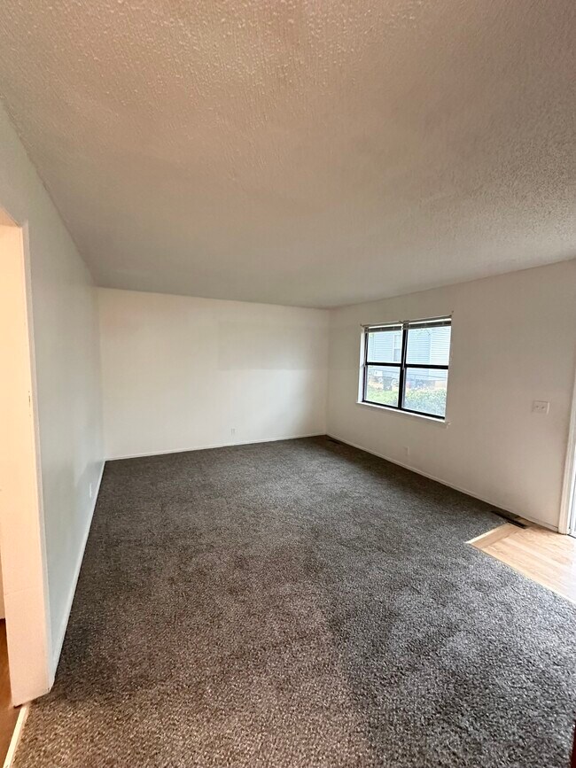 Foto del edificio - 2154 N Summit Ave