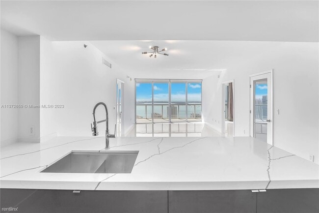 Building Photo - 2 br, 2 bath Condo - 465 Brickell Ave Spec...