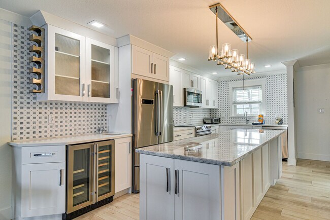 Foto del edificio - 5172 Coquina Key Dr SE