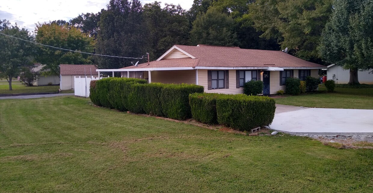 3956 Sullivan St, Madison, AL 35758 House Rental in Madison, AL