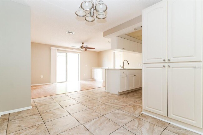 Building Photo - 8120 Blue Finch Way