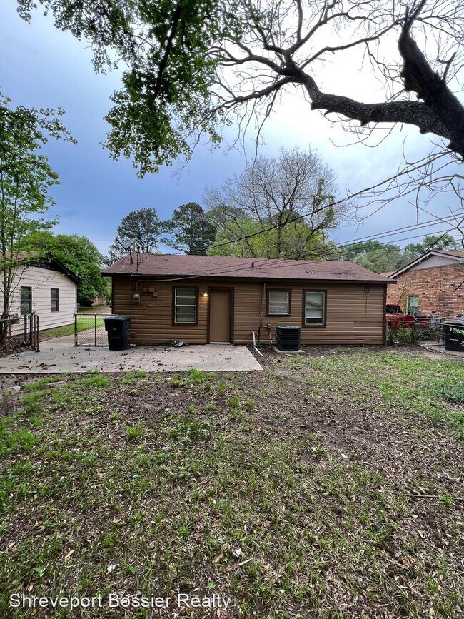 Building Photo - 3 br, 1 bath House - 685 Rainbow Dr
