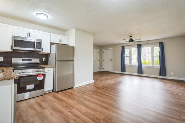 Building Photo - 4BR Brick Ranch with Upgrades & Room to Feel at Home!