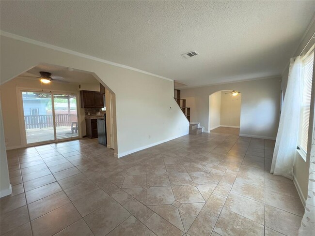 Building Photo - 4503 E Stassney Ln