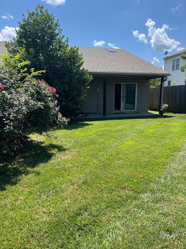 Building Photo - Charming 3-Bedroom Ranch in Quiet NW Roano...